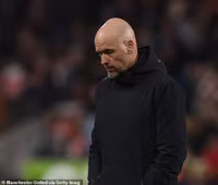 Man Utd bị cầm chân phút 99, cơ hội dự Champions League mong manh