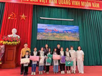 Quang Hải và Chu Thanh Huyền khoe giấy đăng kí kết hôn