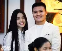 Trang phục đậm chất hoài cổ trong lễ ăn hỏi Quang Hải – Thanh Huyền
