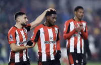 Arsenal vững ngôi đầu sau vòng 14 Ngoại hạng Anh