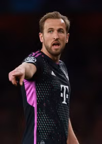 Tai nạn liên hoàn, 3 con của Harry Kane nhập viện
