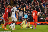 Liverpool thảm bại, tan giấc mộng ăn ba 