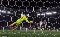 Chùm ảnh: Hungary loại Scotland khỏi EURO 2024 