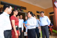 Bộ trưởng Phùng Xuân Nhạ: Phải chuẩn bị cho trường vùng lũ bước vào năm học mới với tâm thế tốt nhất ảnh 1
