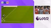 Arsenal thua trận đầu tiên, quyết kiện trọng tài 