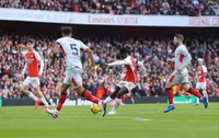 Chùm ảnh Arsenal thắng tưng bừng, Chelsea thua tủi hổ 