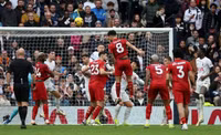 Tottenham văng khỏi top 4, Liverpool xây chắc ngôi đầu