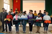 Trường ĐH Sư phạm Thái Nguyên “Tặng hoa nhà giáo vùng cao” ảnh 2