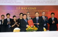 Bộ GD&ĐT bàn giao Trường ĐH Khoa học và Công nghệ Hà Nội ảnh 1