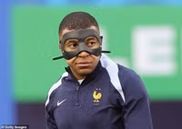 Chùm ảnh: Mbappe không thi đấu, tuyển Pháp bế tắc trước Hà Lan