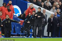 Chùm ảnh: Arsenal lấy lại ngôi đầu Ngoại hạng Anh 