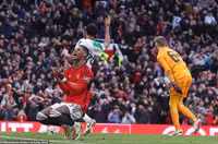 Chùm ảnh: Man Utd thắng ngược Liverpool trong trận cầu kinh điển