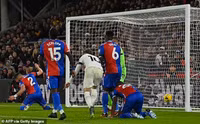 Son Heung-min tỏa sáng, Tottenham chễm chệ ngôi đầu