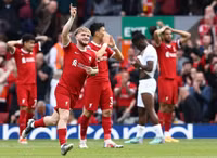 Liverpool dập tắt cơ hội dự Champions League của Tottenham