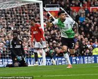 Chùm ảnh: Arsenal, Man City vui mừng trước kết quả trận Man Utd - Liverpool