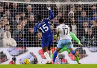 Thắng ‘hú vía’ Crystal Palace, cầu thủ Chelsea ăn mừng điên cuồng