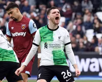 Chùm ảnh: Salah ‘bật’ thầy, Liverpool ‘hết cửa’ vô địch Ngoại hạng Anh 