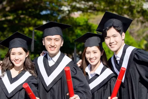 Bộ GD&TĐ tuyển sinh bổ sung đi học tại Liên bang Nga năm 2025