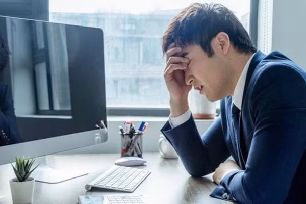 Nếu đó không phải là việc bạn có quyền quyết định, cũng không phải việc bạn một mình có thể chịu hậu quả, thì đừng vội đưa ra quan điểm. (Ảnh: ITN).