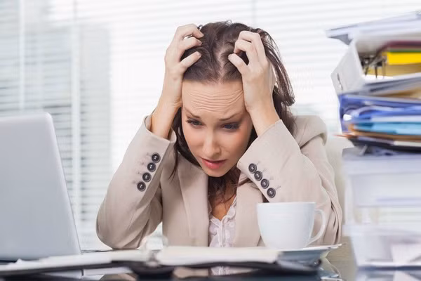 Kim Ngưu áp lực công việc, Thiên Bình vận quý nhân cực kỳ rực rỡ ngày 26/8