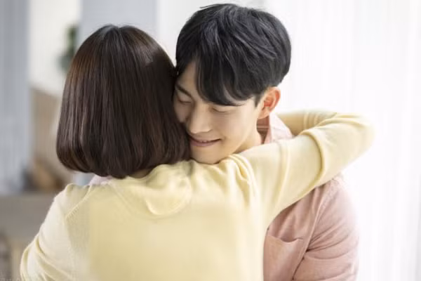3 việc bạn càng chủ động, anh ấy càng yêu bạn hơn