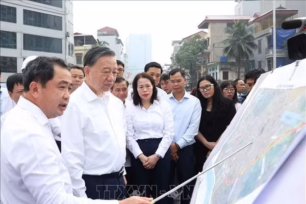 Tổng Bí thư, Chủ tịch nước Tô Lâm kiểm tra tiến độ công trình giao thông trọng điểm ở Hà Nội