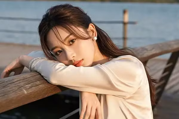 Đừng trả lời tin nhắn khi đối phương say rượu lúc ba giờ sáng, đừng đi vòng quanh quán cà phê cũ. (Ảnh: ITN)