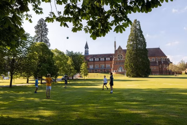 Sunshine Group và Cranleigh School ký kết hợp tác chiến lược, đồng kiến tạo hệ thống giáo dục chuẩn Anh Quốc tại Việt Nam