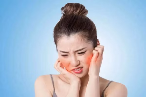 Da bị cháy nắng sẽ xuất hiện các phản ứng không tốt vào các khoảng thời gian khác nhau. (Ảnh: ITN).