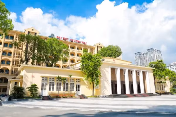 Khuôn viên Trường Đại học Thương mại.