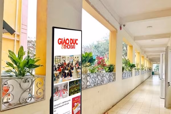 Bảng tin số hóa trong trường học: Sự khác biệt và xu thế tất yếu