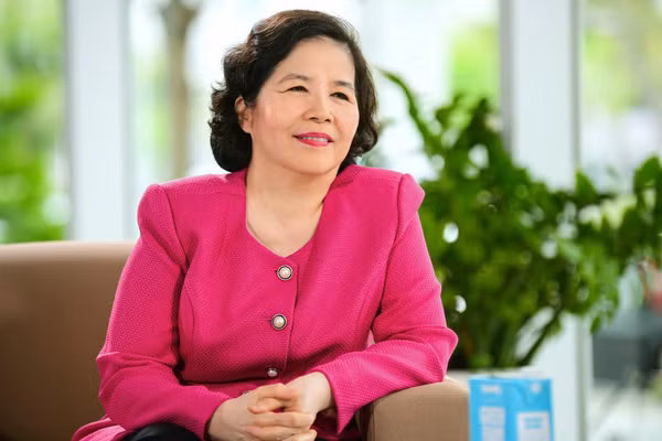 Bà Mai Kiều Liên sinh ra tại Pháp, Thành viên HĐQT kiêm Tổng Giám đốc Vinamilk, là nữ doanh nhân quyền lực thường được nhắc đến như “Nữ tướng ngành sữa Việt Nam”