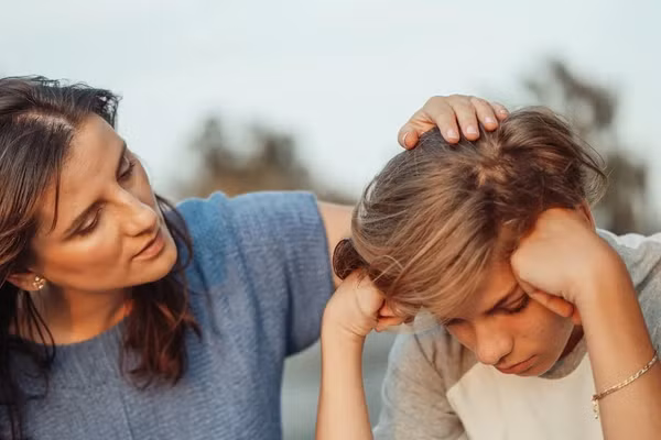 Mỗi tín hiệu bất thường trong từng lĩnh vực đều có thể là cảnh báo khủng hoảng tâm lý. (Ảnh: ITN).
