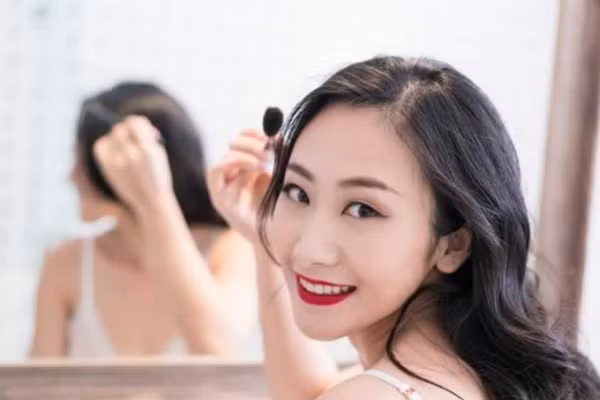 Lời nói dối không phải lúc nào cũng là điều xấu, đặc biệt là trong quá trình theo đuổi tình cảm đối phương. (Ảnh: ITN)