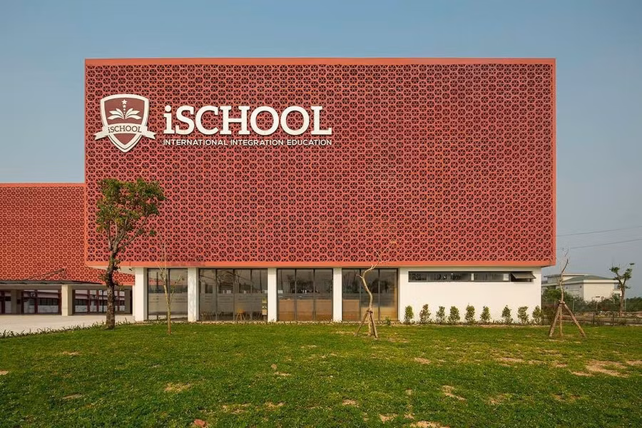 Trường Ischool Quảng Trị với quy mô 2000 học sinh.