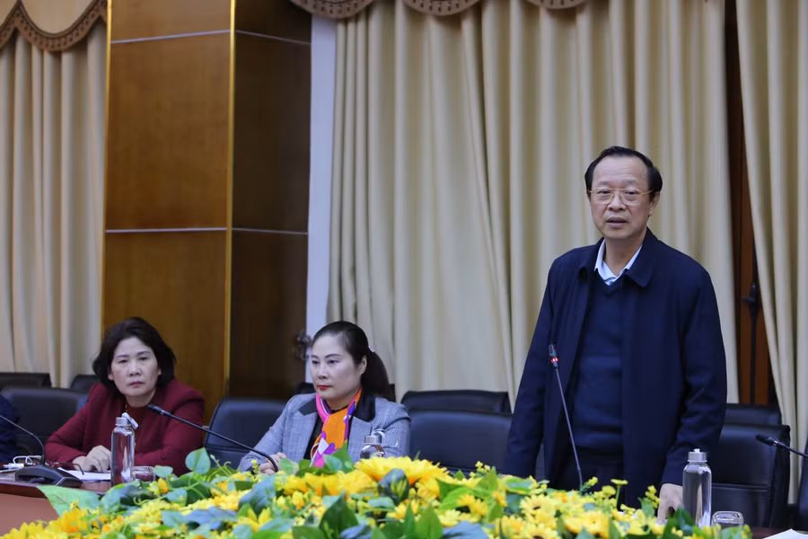Thứ trưởng Phạm Ngọc Thưởng phát biểu tại buổi làm việc với UBND tỉnh Quảng Trị