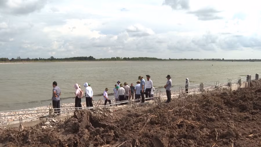 Hồ được thiết kế có sức chứa 3,85 triệu m3 nước.