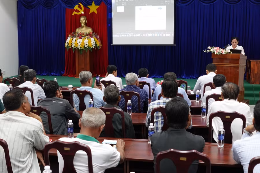 Quang cảnh buổi tập huấn 