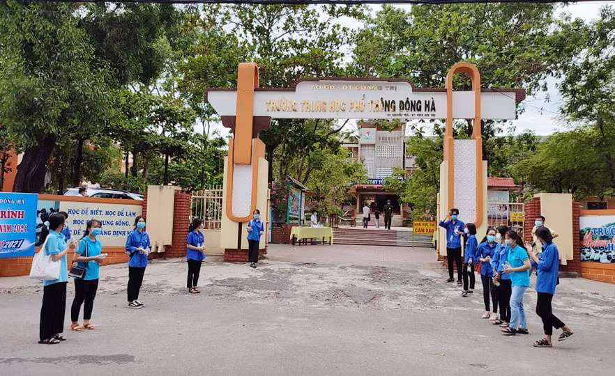 Toàn cảnh thi 2 bài tổ hợp Khoa học tự nhiên, Khoa học xã hội ảnh 79
