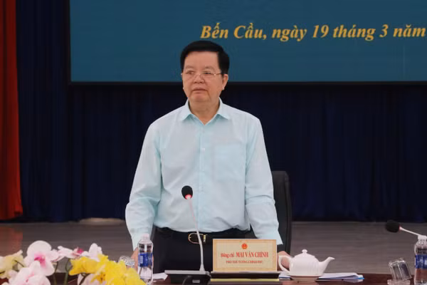 Phó Thủ tướng Mai Văn Chính làm việc tại xã Bến Cầu, tỉnh Tây Ninh.
