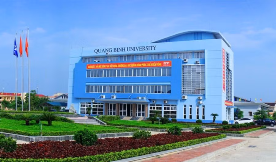 Trường Đại học Quảng Bình dự kiến tuyển 790 chỉ tiêu với 13 đào tạo trong năm 2024.