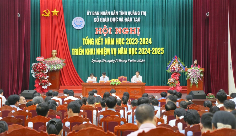 Quảng Trị tổ chức Hội nghị Tổng kết năm học 2023 - 2024 và triển khai nhiệm vụ năm học 2024 - 2025.