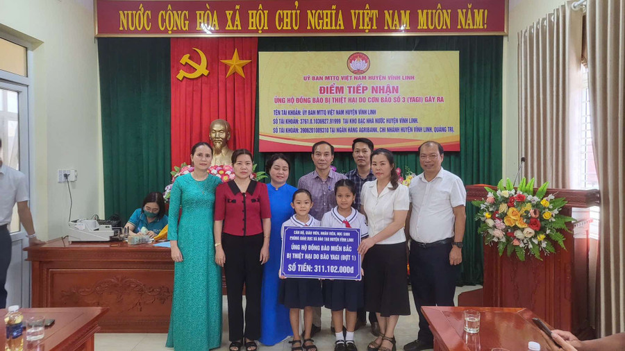 Những tình cảm thể hiện sự sẻ chia, đồng hành với nhân dân và các trường học ở những địa bàn chịu ảnh hưởng của thiên tai. 1000004359.jpg
