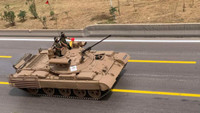 T-62 chiến lợi phẩm được lắp tháp pháo BMP-2