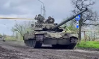 Ukraine thu giữ xe tăng 'hàng hiếm' T-80UE1