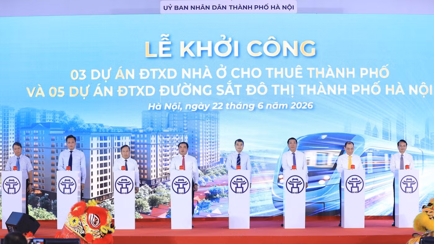 Thủ tướng Lê Minh Hưng cùng các đại biểu thực hiện nghi thức khởi công. (Ảnh: QT)
