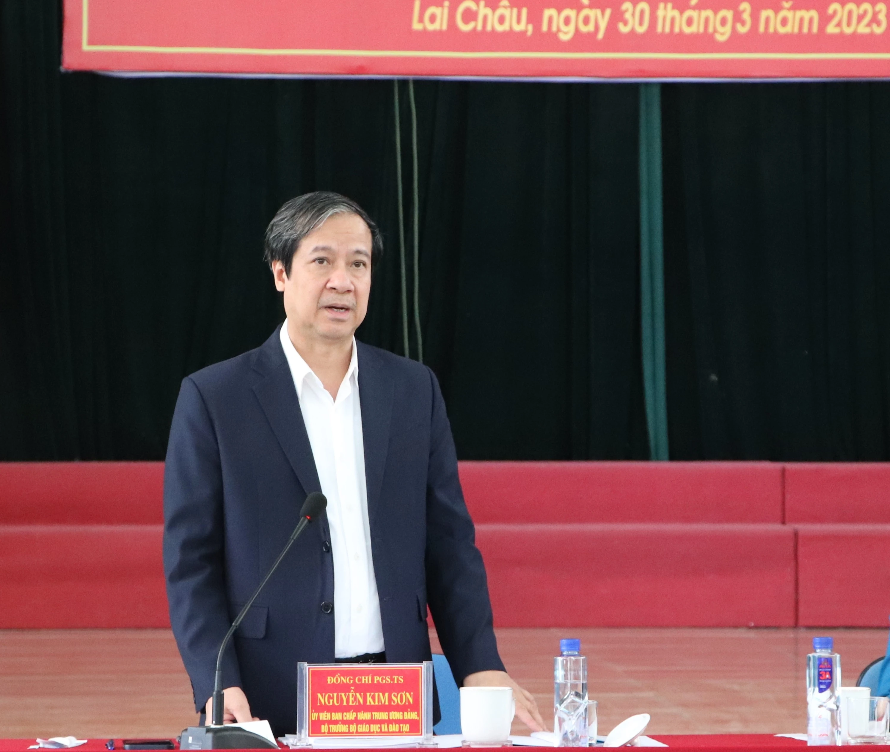 Bộ trưởng Nguyễn Kim Sơn phát biểu tại buổi giám sát.