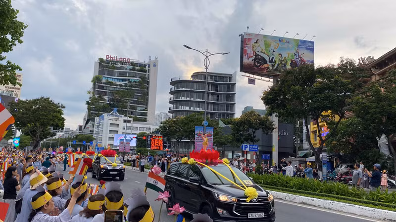 Việc cung nghinh xá lợi không chỉ là nghi lễ tâm linh quan trọng, mà còn mang ý nghĩa giáo dục sâu sắc, góp phần lan tỏa thông điệp về hòa bình, yêu thương và hướng thiện trong cộng đồng. c227e71d5e4eea10b35f14.jpg