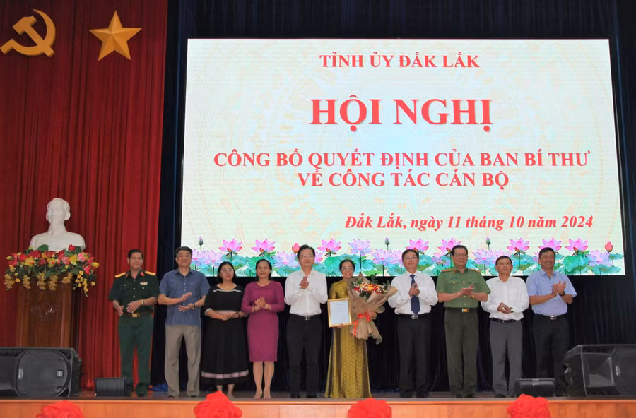 a3-hoa-9784.png