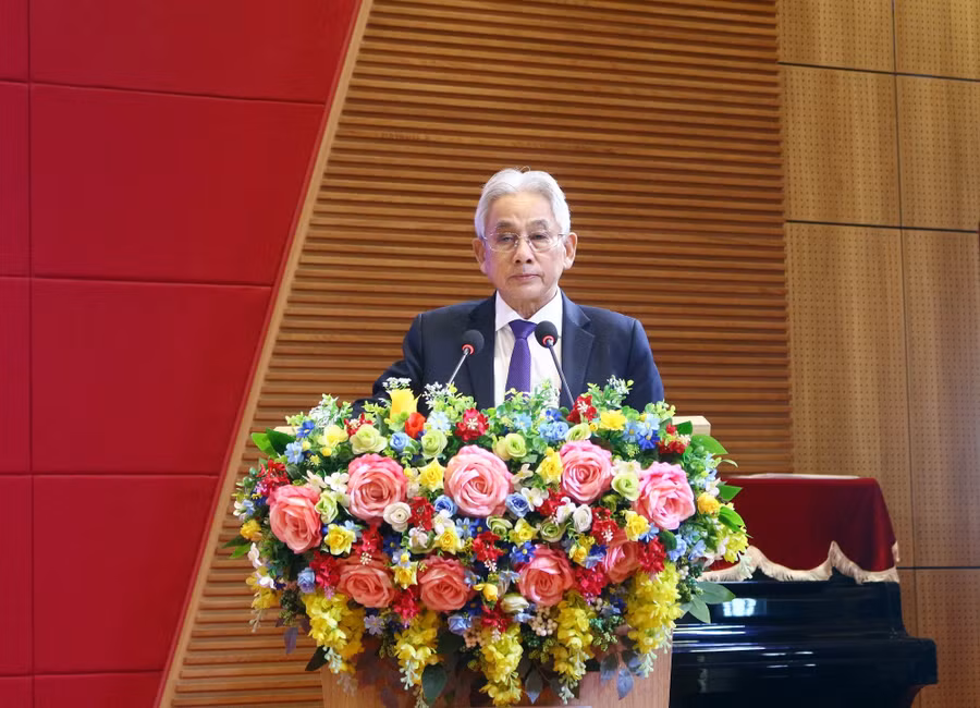 dhcl-dao-tao-tieng-viet-1.jpg